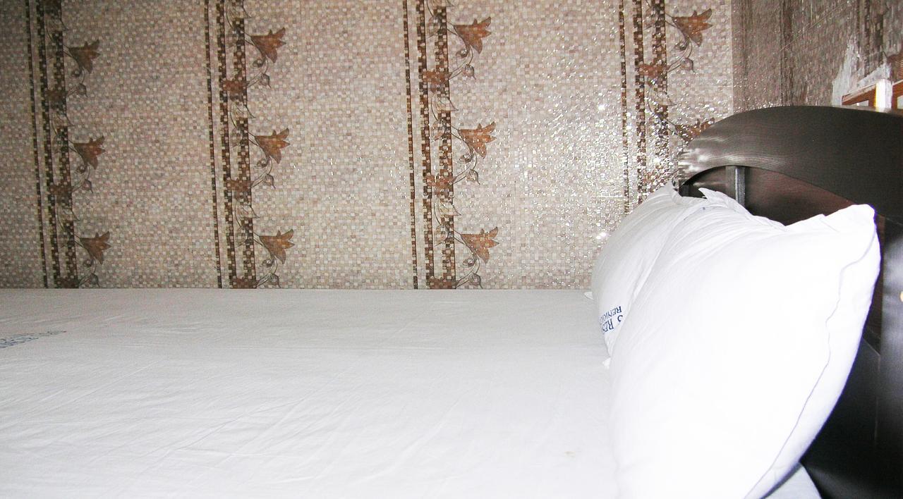 Hotel Sbs Residency Tirupati Renigunta Zimmer foto