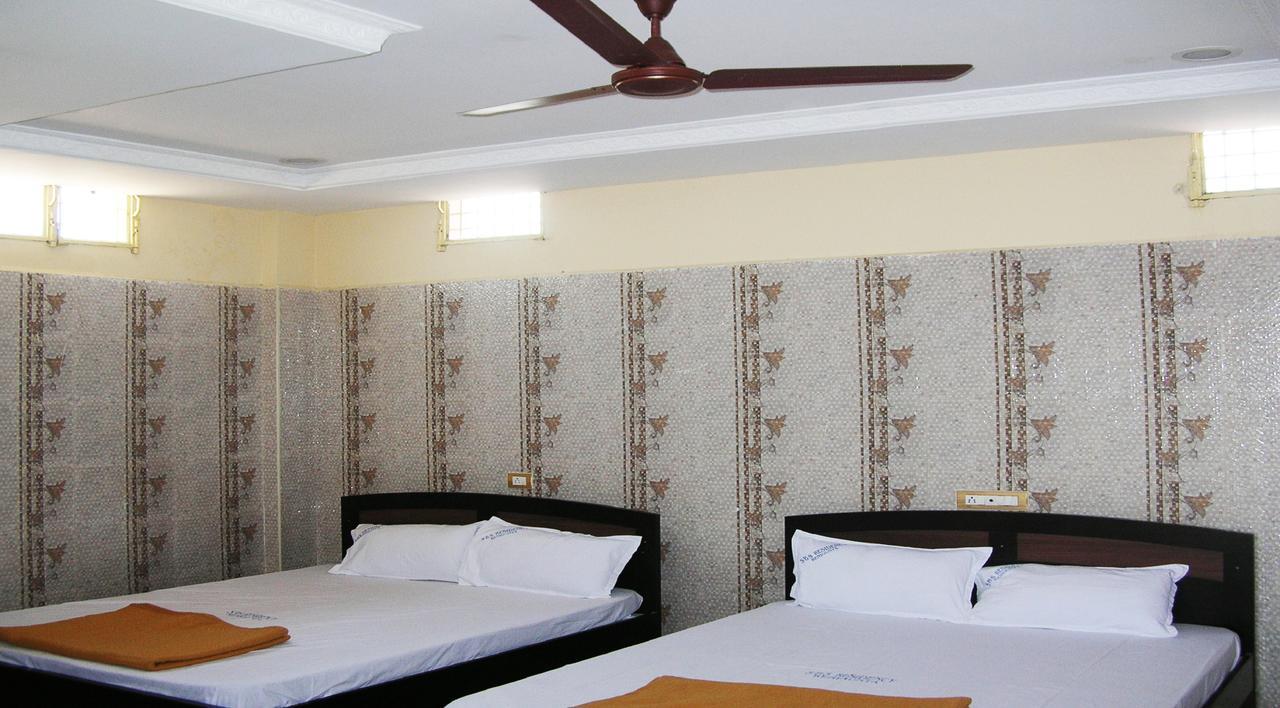 Hotel Sbs Residency Tirupati Renigunta Zimmer foto