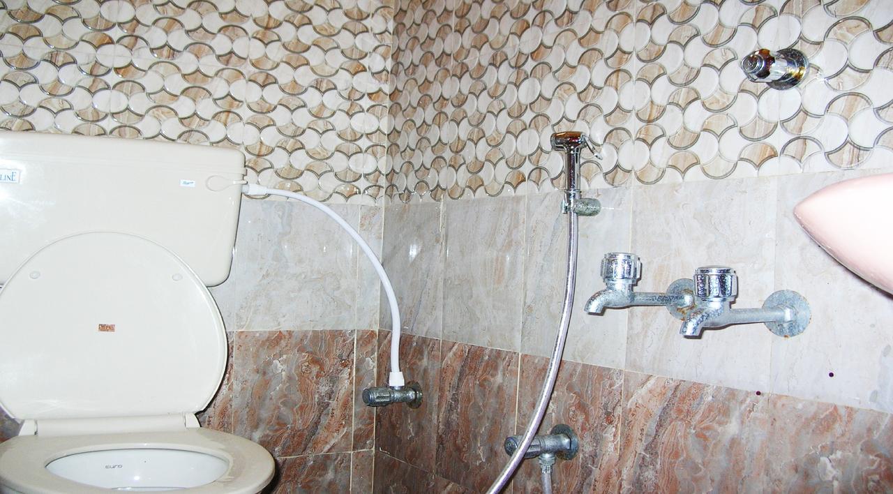 Hotel Sbs Residency Tirupati Renigunta Exterior foto